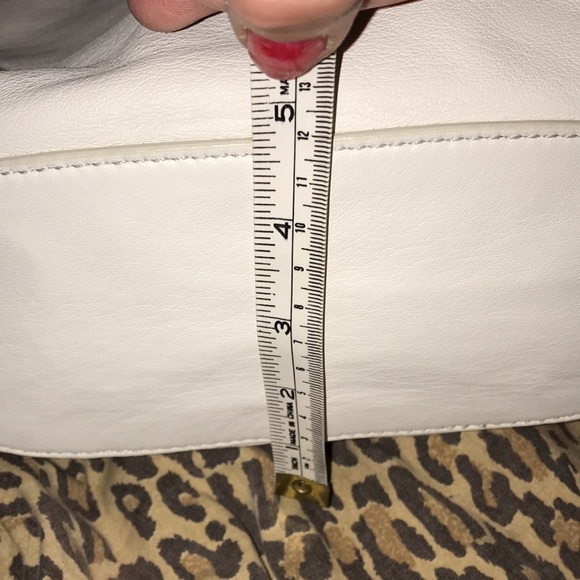 Cole Haan  white ultra soft leather bucket handbag silver hardware - Picture 16 of 16